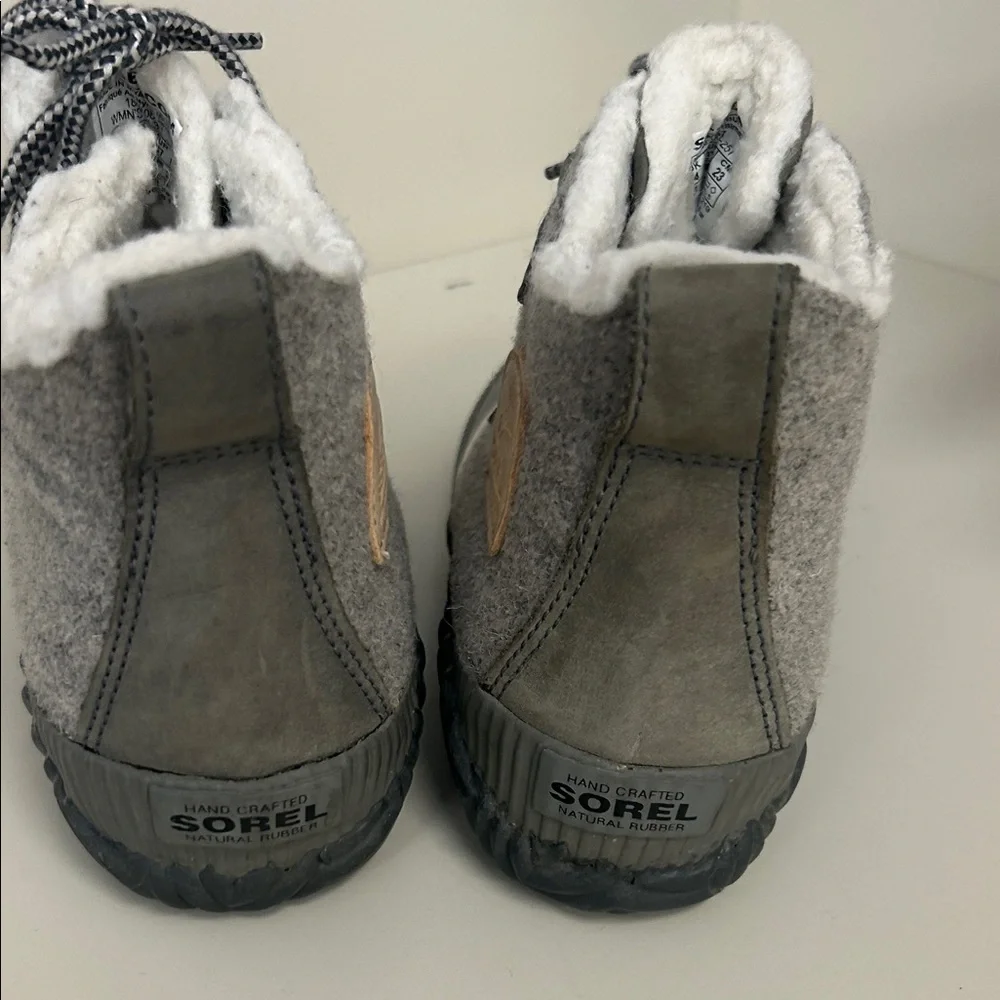 Sorel Snow Boots - Picture 6 of 7